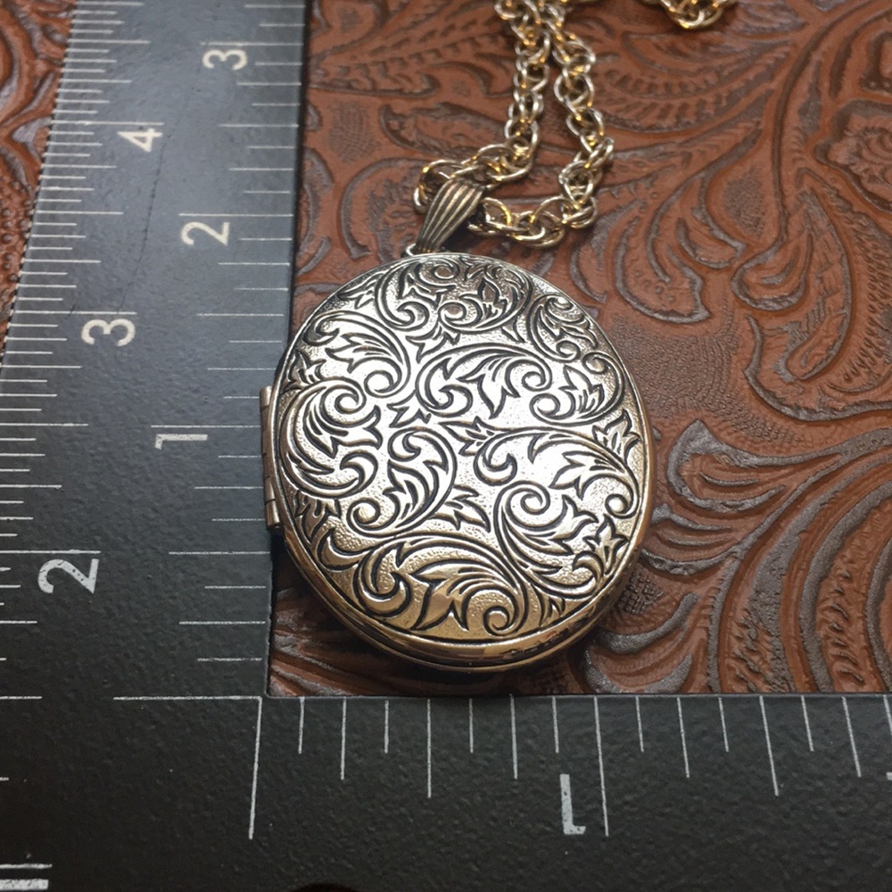 Sterling Silver Large Pendent Keepsake Pictures - image 1